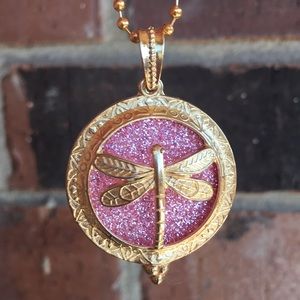 🌈 Scented Dragonfly Aroma Necklace Gold And Pink NWOT